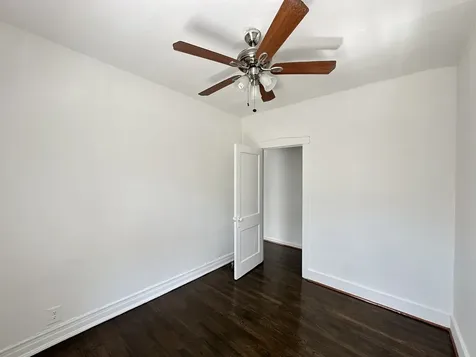 931.5 West Sunnyside Avenue Chicago IL 60640