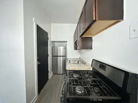 931.5 West Sunnyside Avenue Chicago IL 60640