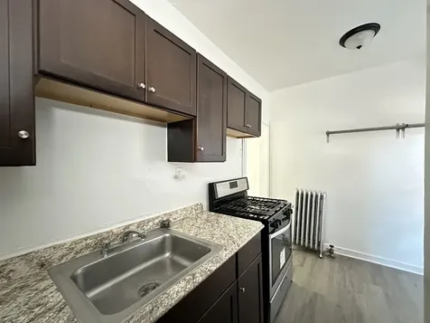 931.5 West Sunnyside Avenue Chicago IL 60640