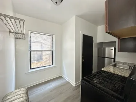 931.5 West Sunnyside Avenue Chicago IL 60640