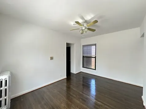 931.5 West Sunnyside Avenue Chicago IL 60640