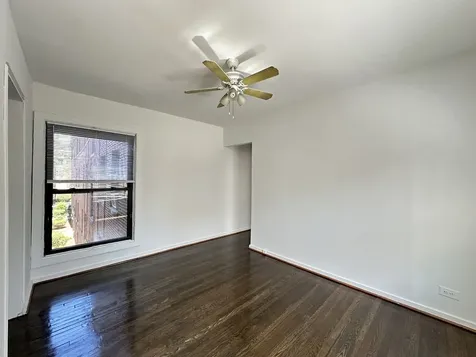 931.5 West Sunnyside Avenue Chicago IL 60640