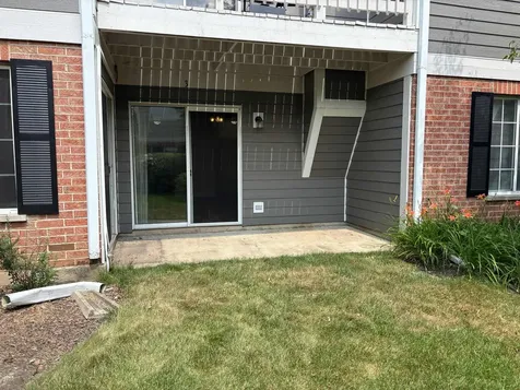 321 Charlotte Court Schaumburg IL 60193