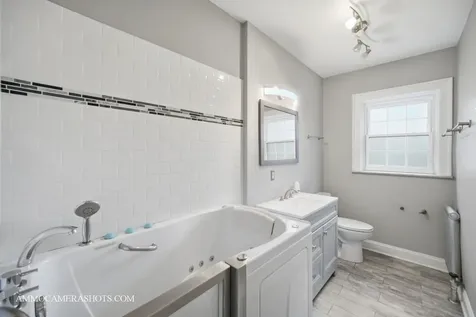6807 South Paxton Avenue Chicago IL 60649