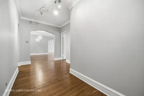 6807 South Paxton Avenue Chicago IL 60649