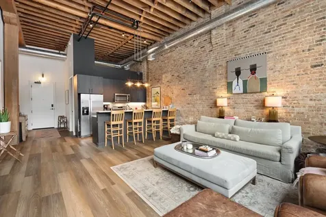 818 North Wolcott Avenue Chicago IL 60622