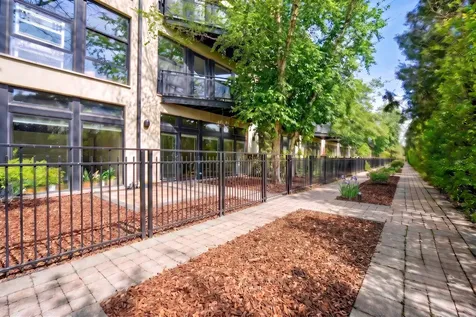 1071 West 15th Street Chicago IL 60608