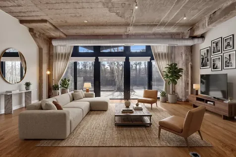 1071 West 15th Street Chicago IL 60608