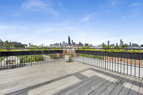 1071 West 15th Street Chicago IL 60608