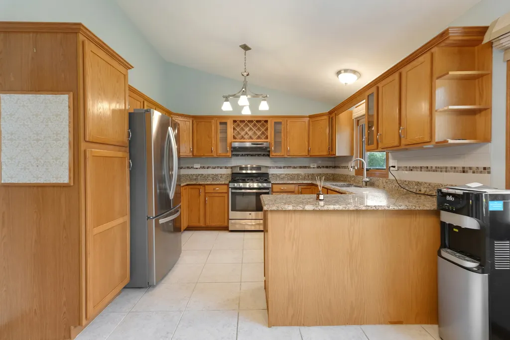 345 Mayfair Drive Aurora IL 60504
