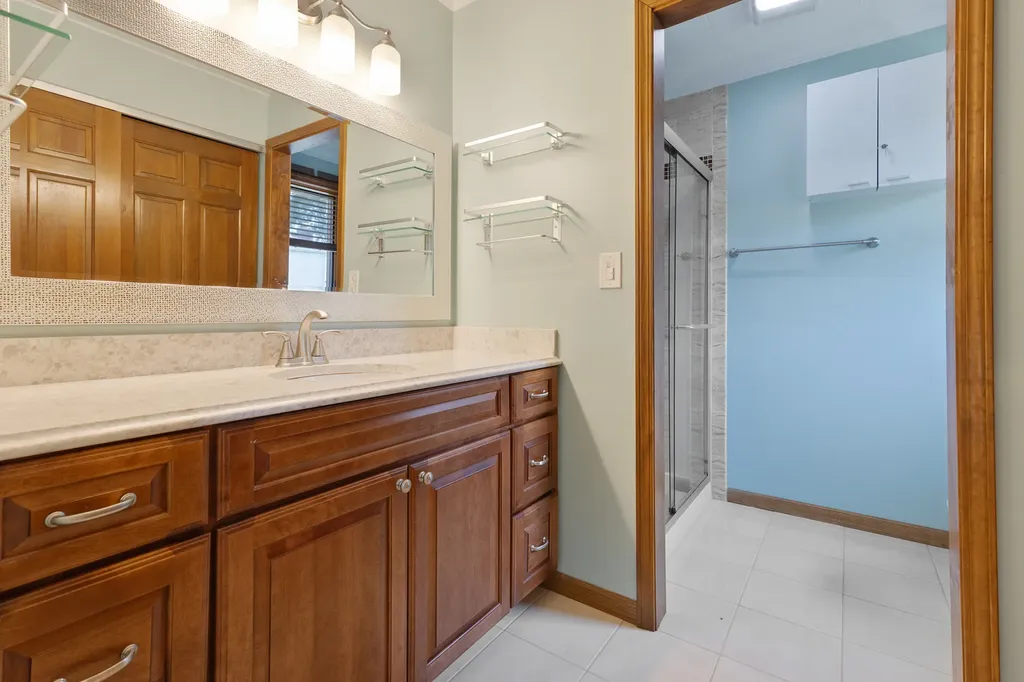 345 Mayfair Drive Aurora IL 60504