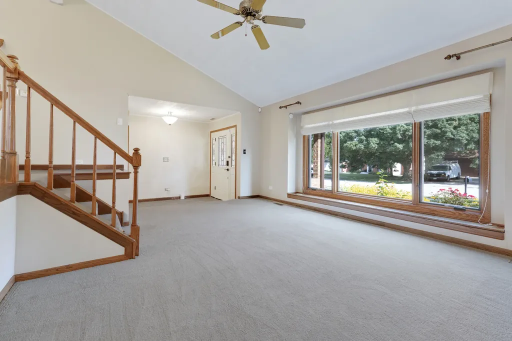 345 Mayfair Drive Aurora IL 60504