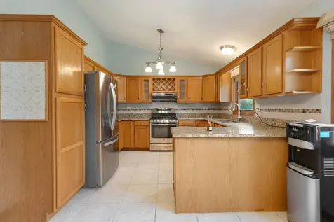 345 Mayfair Drive Aurora IL 60504