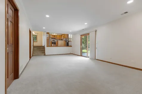 345 Mayfair Drive Aurora IL 60504
