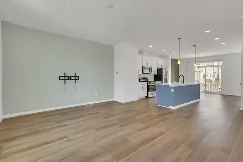 1078 Bogart Street Des Plaines IL 60018