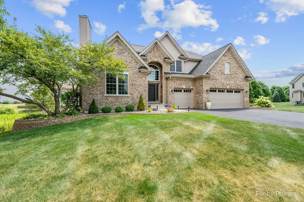 5226 Greenshire Circle Lake In The Hills IL 60156