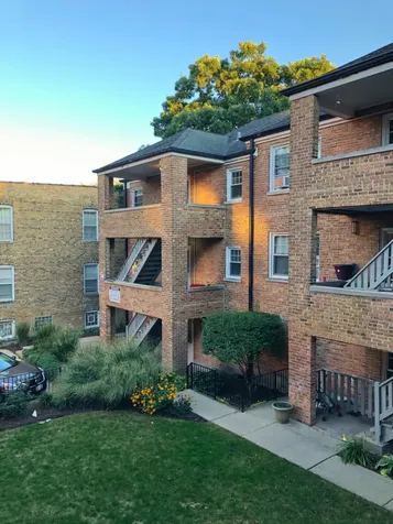 837 Mulford Street Evanston IL 60202