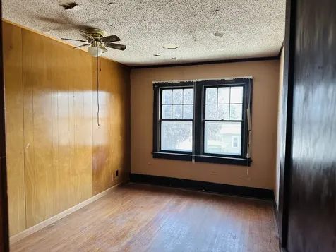 325 West Moseley Street Freeport IL 61032