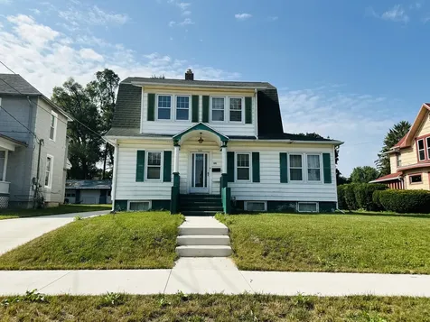325 West Moseley Street Freeport IL 61032