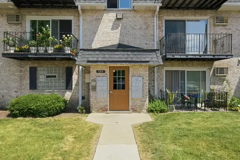 1311 North Baldwin Court Palatine IL 60074
