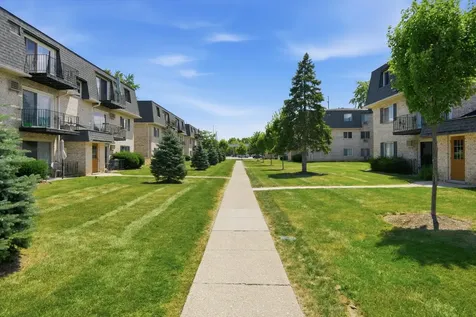1311 North Baldwin Court Palatine IL 60074