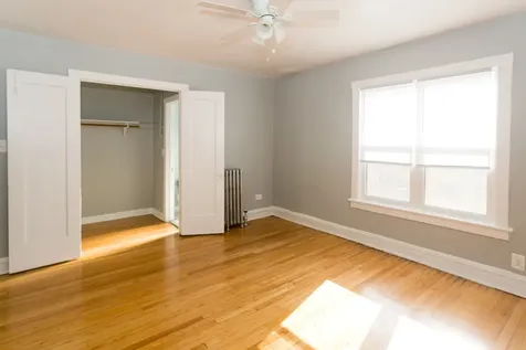 4602 North Beacon Street Chicago IL 60640