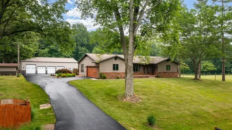 14480 North 1025th Street Effingham IL 62401