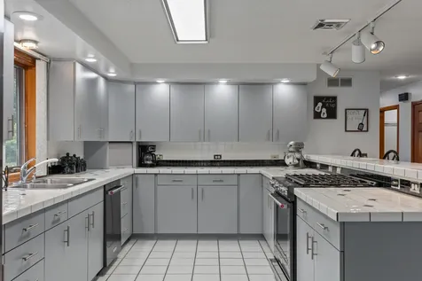 14480 North 1025th Street Effingham IL 62401