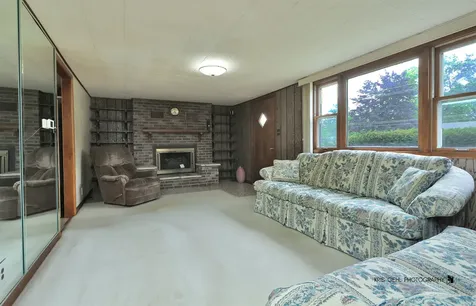3152 27TH Street Zion IL 60099