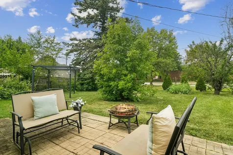 712 Saint Marys Parkway Buffalo Grove IL 60089