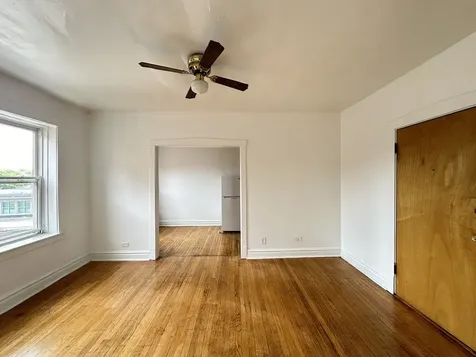 2432 North Linden Place Chicago IL 60647