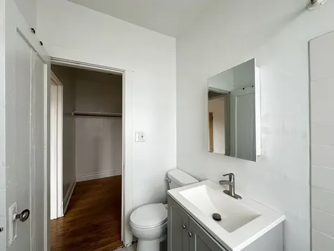 2432 North Linden Place Chicago IL 60647