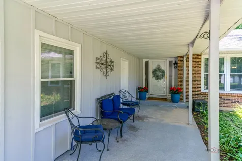 6 South Deerpath Drive Vernon Hills IL 60061