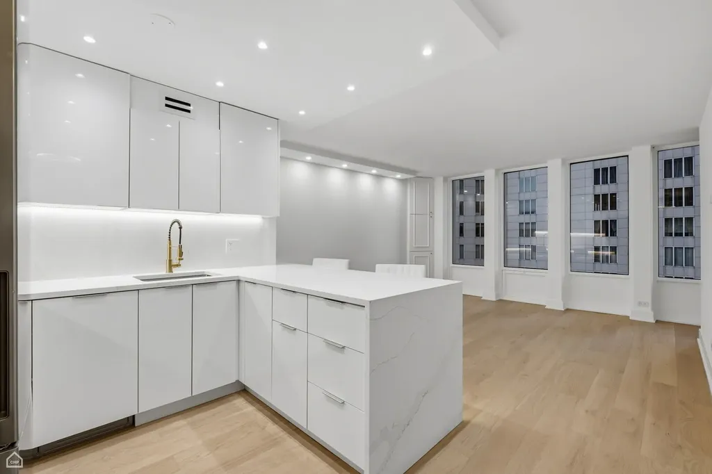 100 East Walton Street Chicago IL 60611