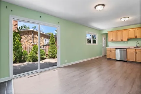 500 Cherry Circle Glenview IL 60025