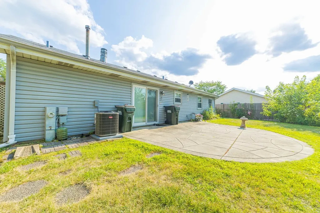 640 Rockhurst Road Bolingbrook IL 60440