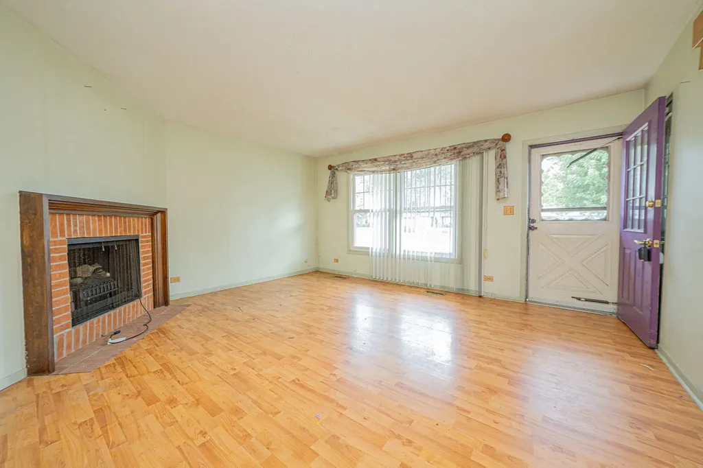 640 Rockhurst Road Bolingbrook IL 60440