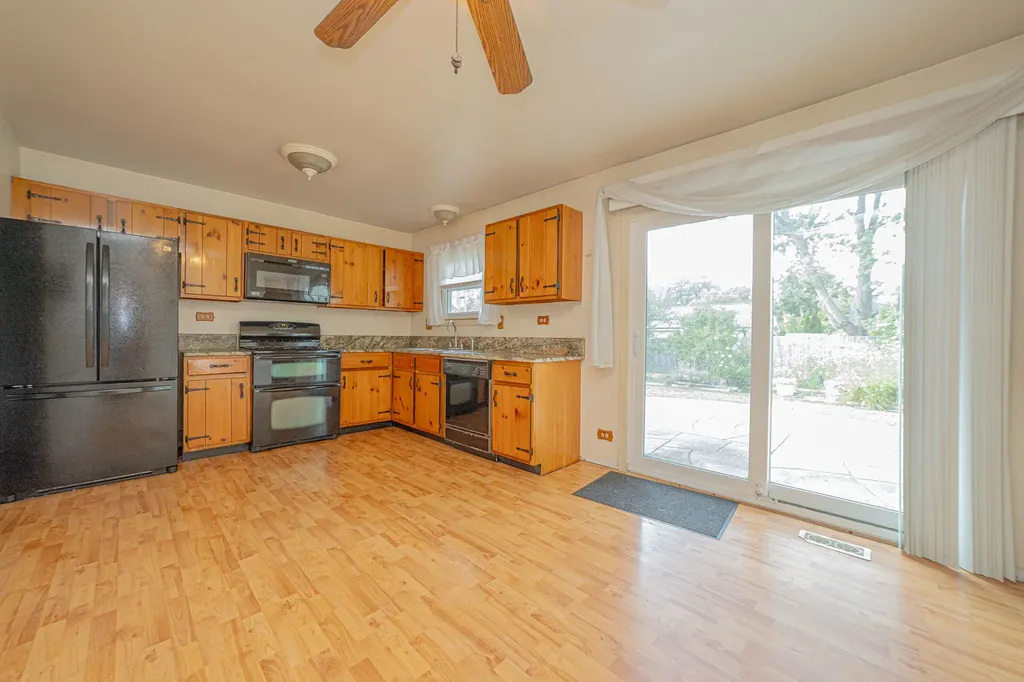 640 Rockhurst Road Bolingbrook IL 60440