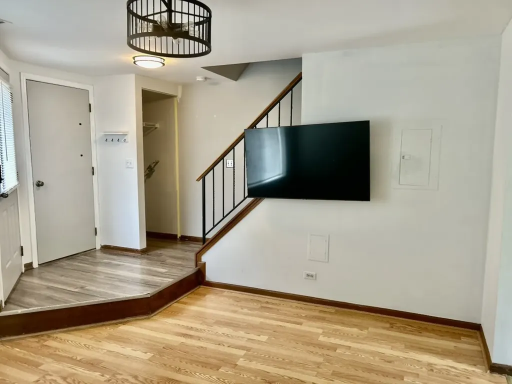 2732 Wilshire Court Aurora IL 60502