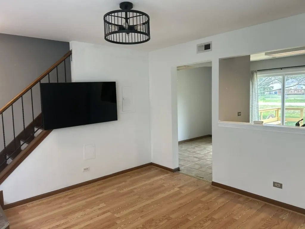 2732 Wilshire Court Aurora IL 60502
