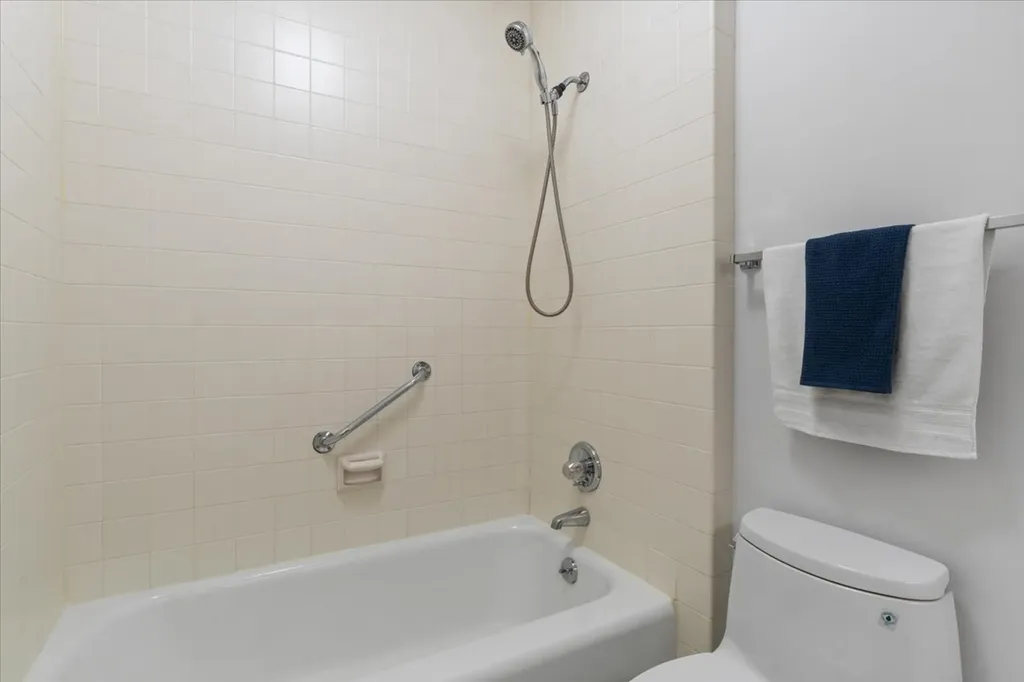 400 East Ohio Street Chicago IL 60611