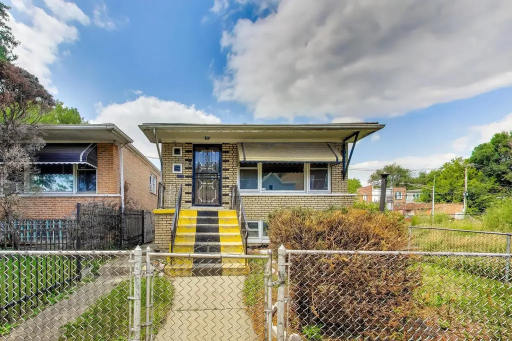 6506 South Laflin Street Chicago IL 60636