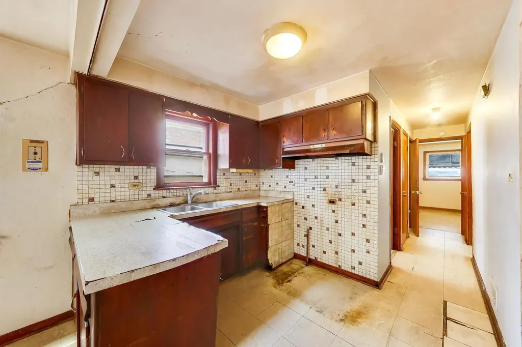 6506 South Laflin Street Chicago IL 60636