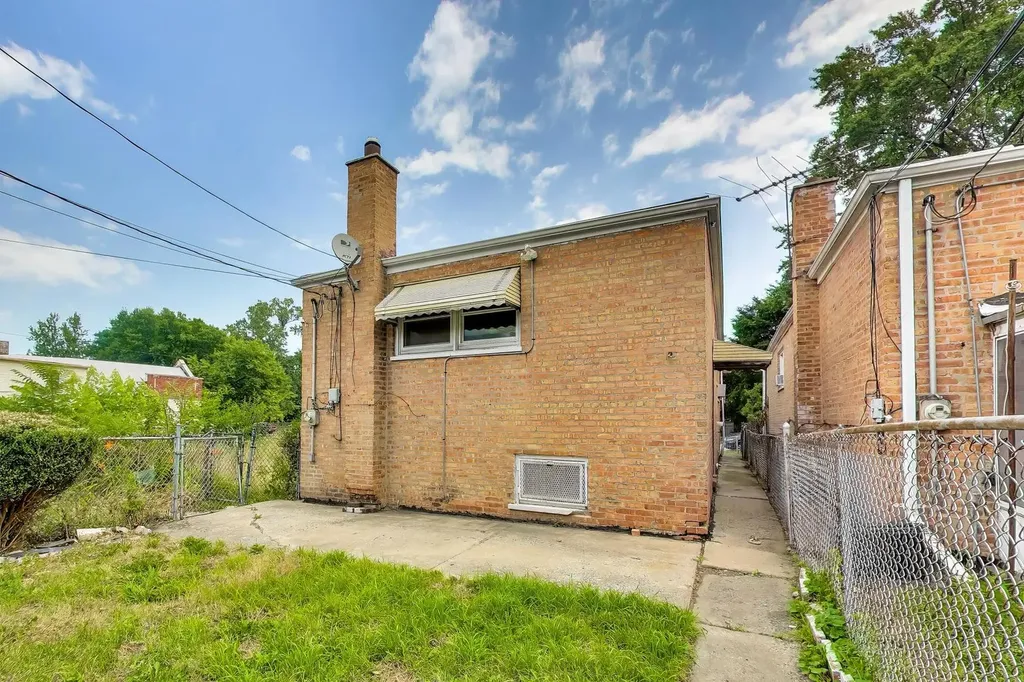 6506 South Laflin Street Chicago IL 60636
