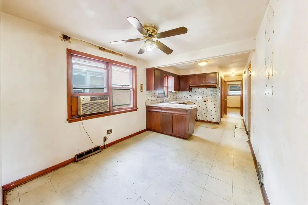 6506 South Laflin Street Chicago IL 60636