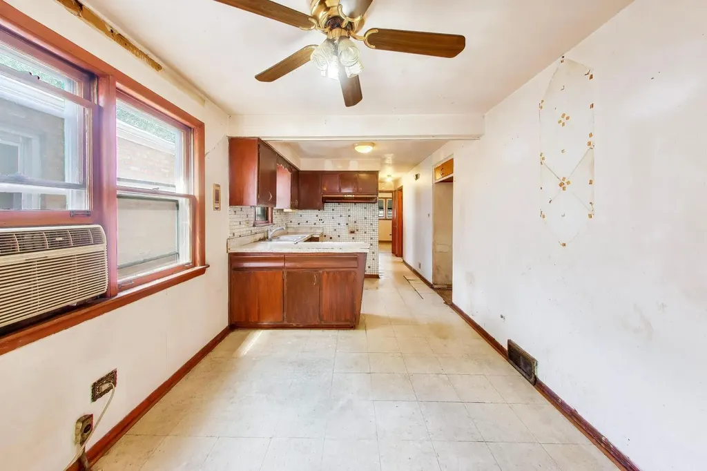 6506 South Laflin Street Chicago IL 60636