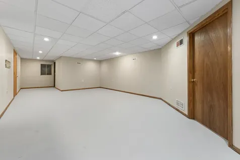 10930 Jodan Drive Oak Lawn IL 60453