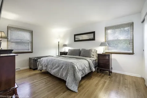 1408 South Fern Drive Mount Prospect IL 60056