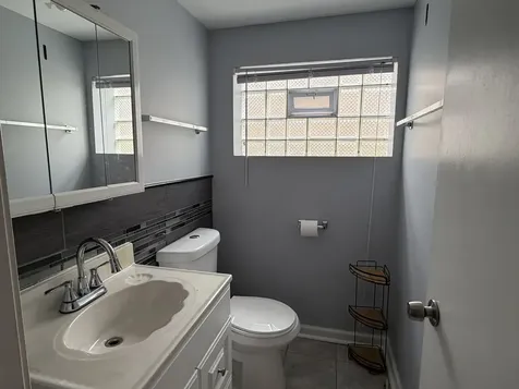 8201 South Homan Avenue Chicago IL 60652