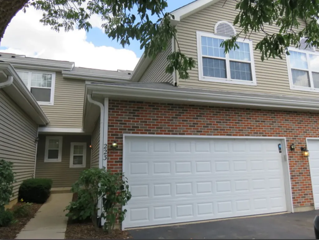 223 Grandview Court Algonquin IL 60102